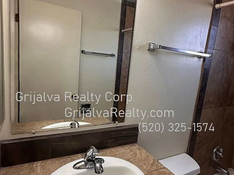 3256 Blacklidge Maintenance — Photo 8