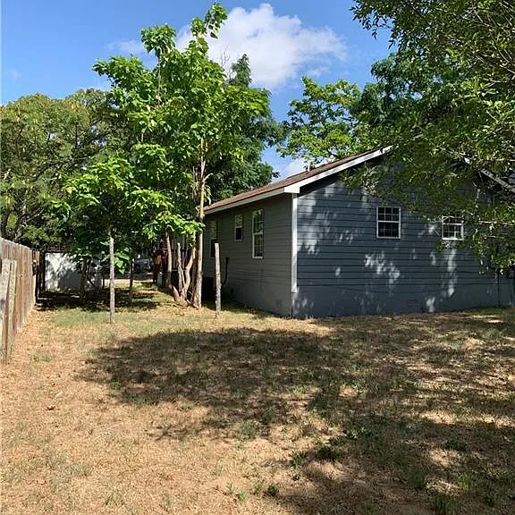 301 Taylor St — Photo 4