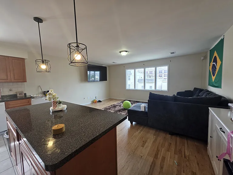 87 Garden St #2 — Photo 3