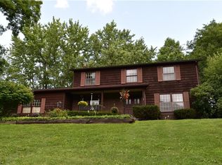 11910 Clarkwood Dr, Chardon, OH 44024