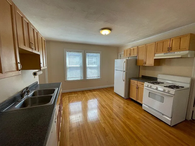 13 Florida Rd #2 — Photo 8