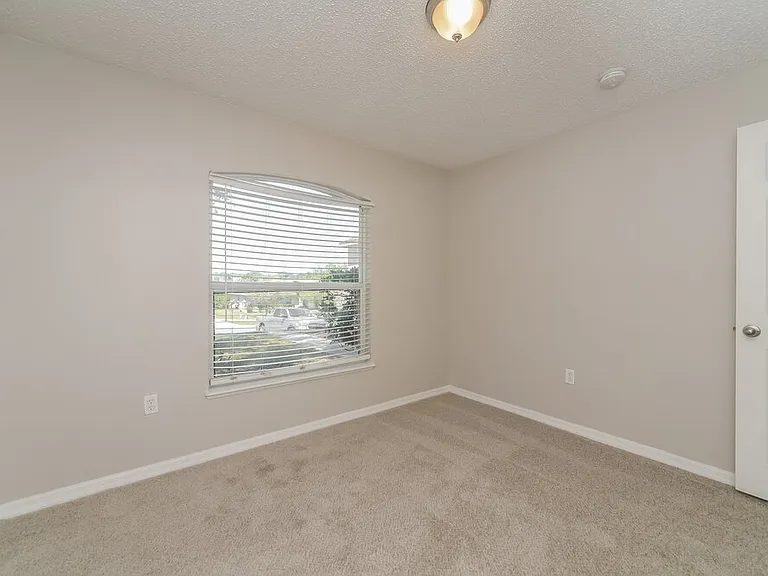 1479 Muir Cir — Photo 13