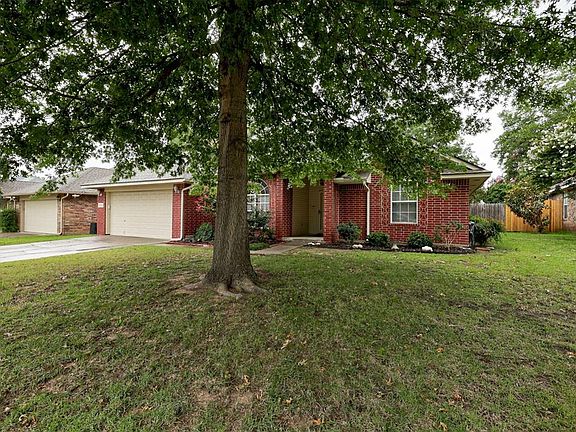 2nd image of 1208 Melisa Dr