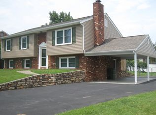 409 Rebecca Ln, Salem, VA 24153