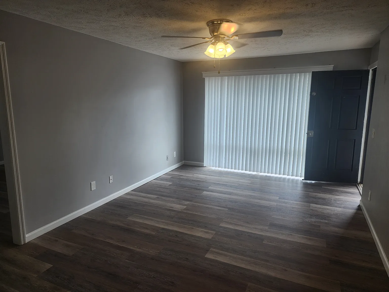 2 bed, 850 sqft, $950 — Photo 2