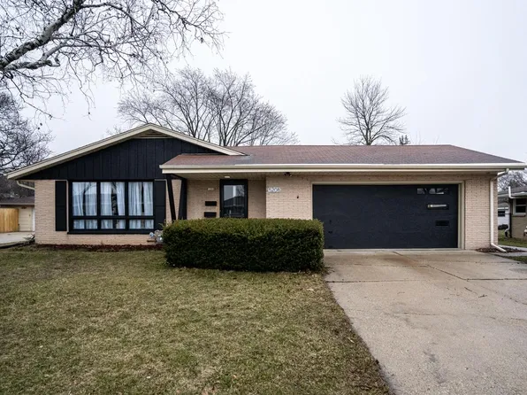 5208 Millbank RD, Greendale, WI 53129