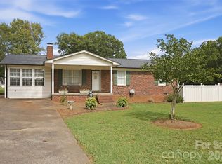 115 Arc St, Bessemer City, NC 28016