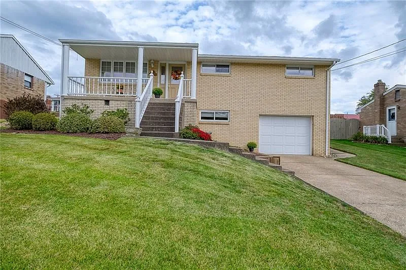 120 Louis Dr photo 1