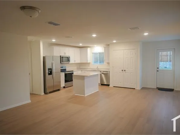 2037 Pleasant Knoll Cir, Forney, TX 75126