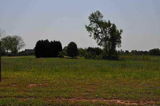 3rd image of 107 Bowers Ln