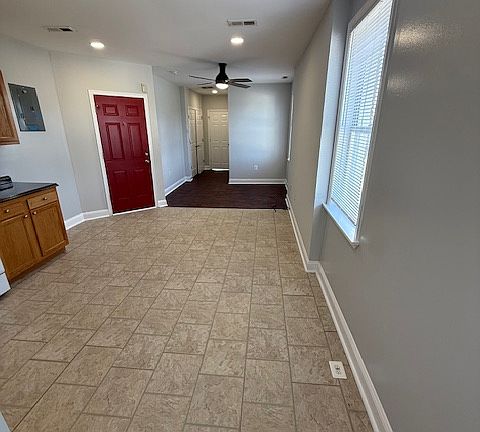 2nd image of 600 E 37th St #2