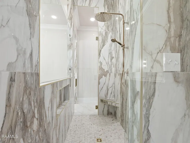 109 Trailing Oaks Dr — Photo 34