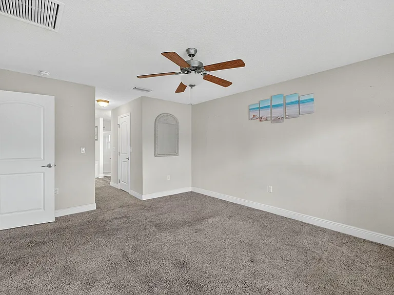 5547 NW Cordrey St — Photo 26