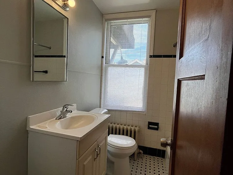 4575 S Packard Ave — Photo 24