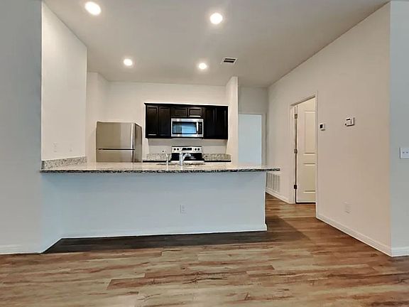 5th image of 12624 Henry Clay Dr