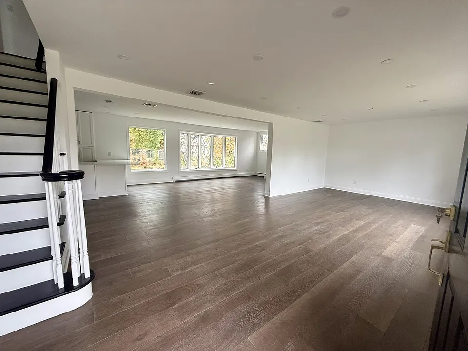 71 Tiffany Dr