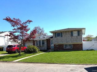 379 W 24th Street, Deer Park, NY 11729