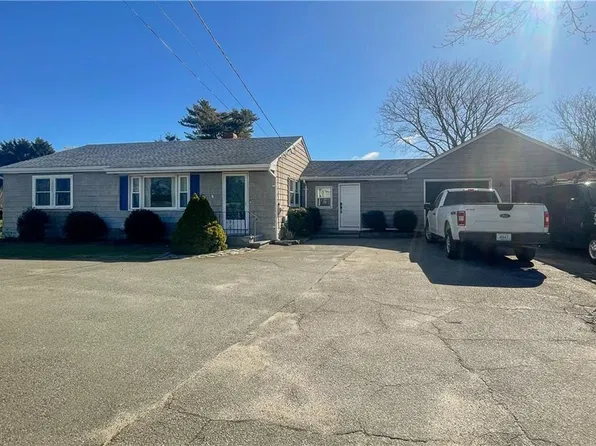 1365 E Main Rd, Portsmouth, RI 02871