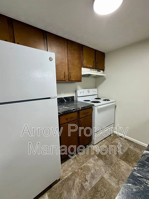 1 bed, 1.0 bath, 625 sqft, $745 — Photo 2