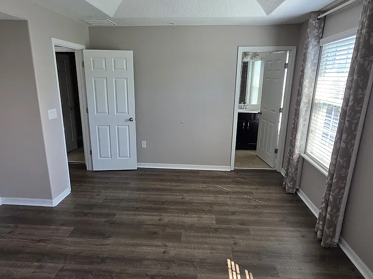 1062 Clifton Springs Ln — Photo 26