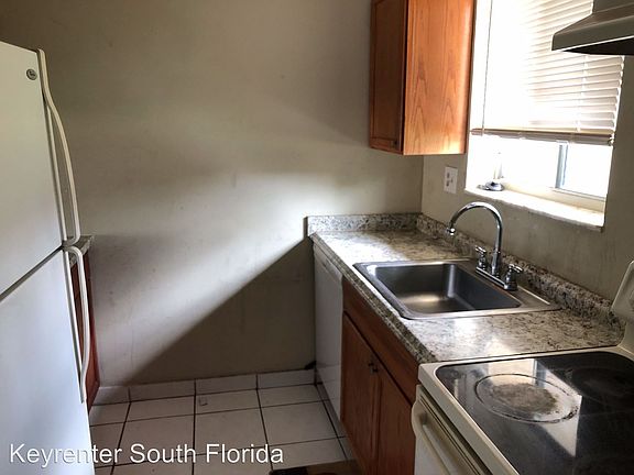 3rd image of 6066 Forest Hill Blvd APT 110