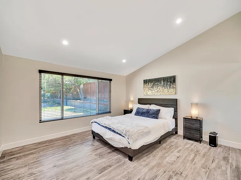 5854 McDonie Ave — Photo 37