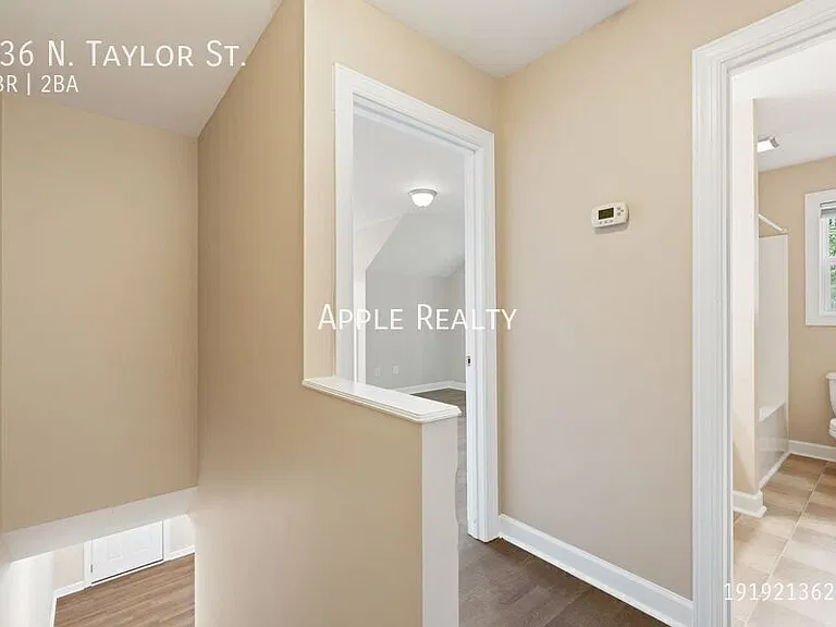 836 N Taylor St — Photo 10