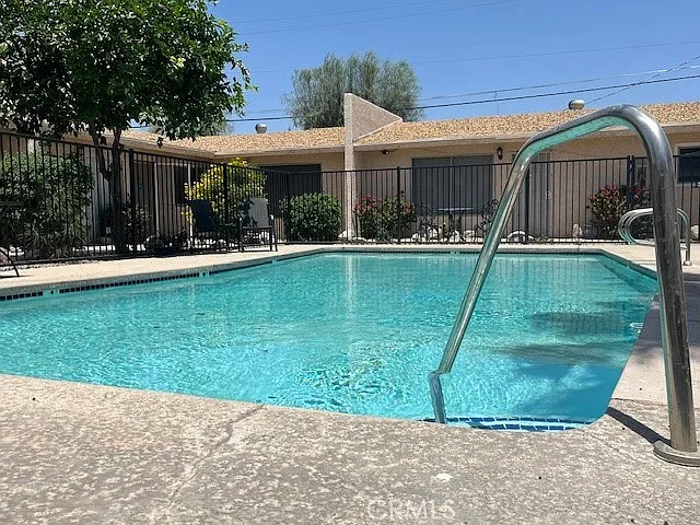 2 bed, 1000 sqft, $1,995 — Photo 4
