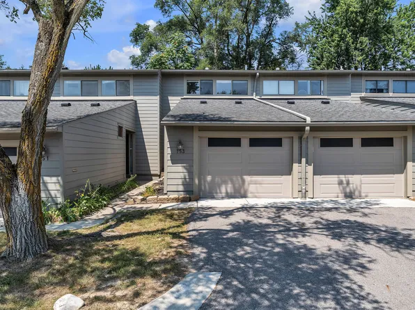 753 Peninsula Ct #305, Ann Arbor, MI 48105