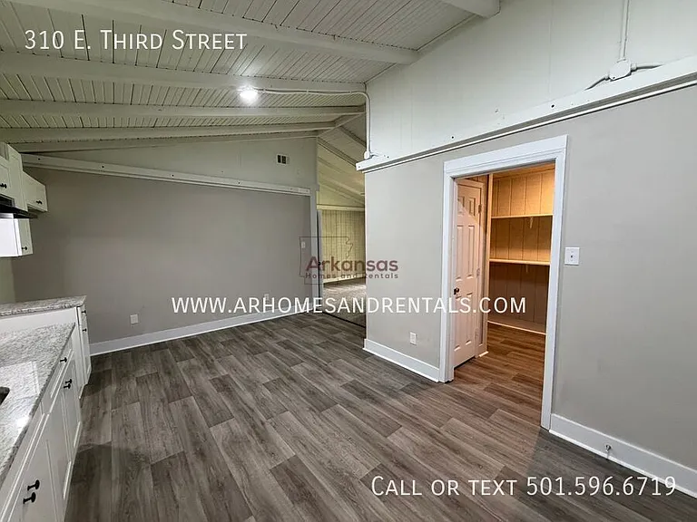 310 E 3rd St — Photo 6