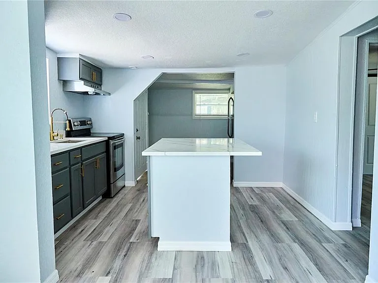 3917 E Hanna Ave — Photo 2