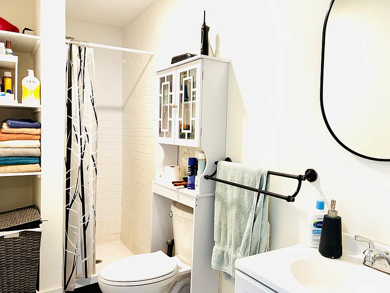 579 Bay St #2 — Photo 8