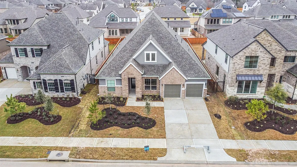 Building Photo - 27124 Regal Scott Dr