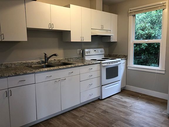 5th image of 2154 S L St #A