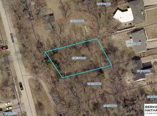 9649 N 31st St, Omaha, NE 68112
