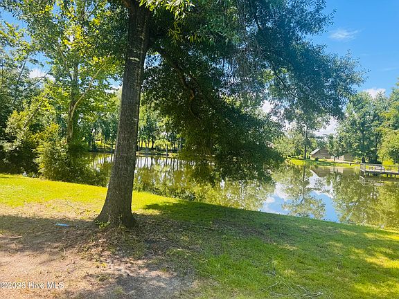 2nd image of 1042 Lake Cadeli Road