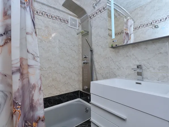 2711 Avenue X image 33 of 39