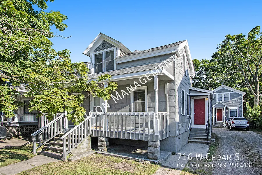 716 W Cedar St — Photo 1