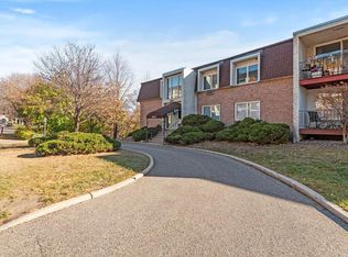 6415 York Ave S APT 104, Edina, MN 55435