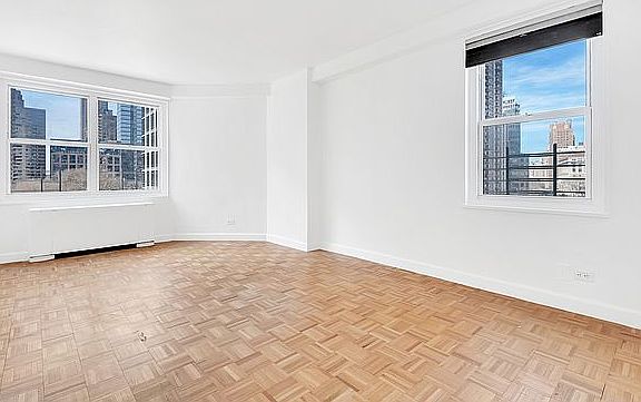 4th image of 155 W 68th St APT 612