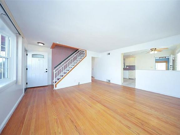 3rd image of 100 Sterling Ave