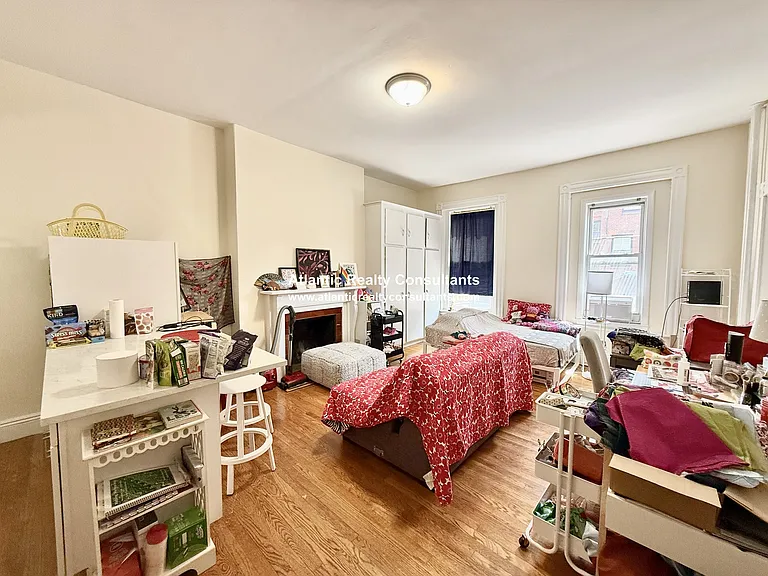 337 Beacon St #7 — Photo 2