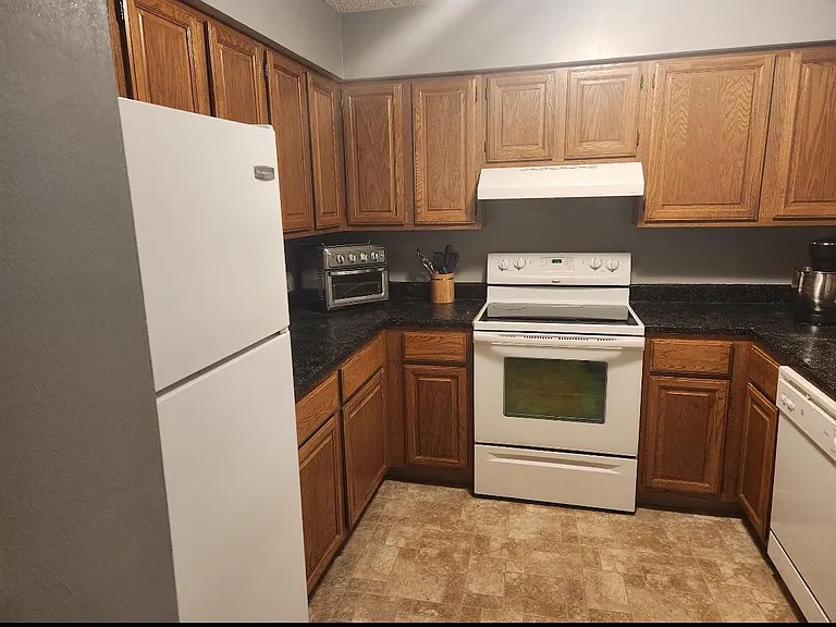 3300 Louisiana Ave S — Photo 5