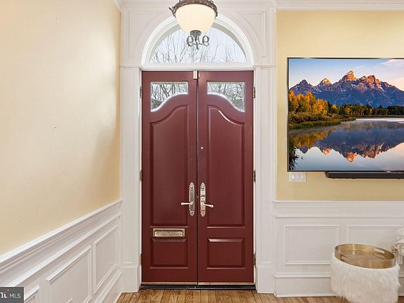 5th image of 949 S St NW