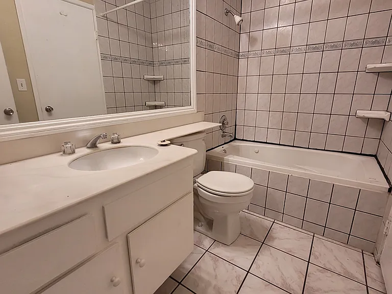 959 S Mountain Ave — Photo 8