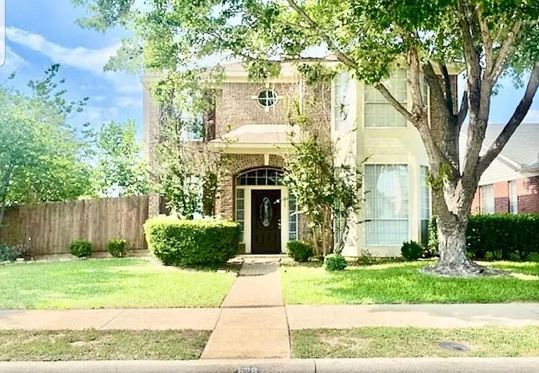 4 bed, 2.5 bath, 2092 sqft, $2,950 — Photo 1