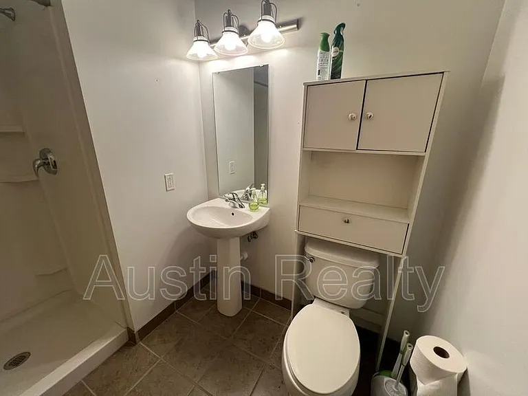 1619 Washington Ave #403 — Photo 7