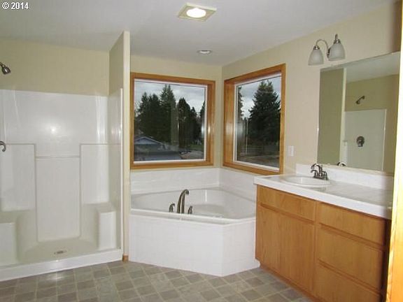 5th image of 9605 NE 87th Ave