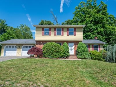 4 Hover Dr, Mount Arlington, NJ, 07856