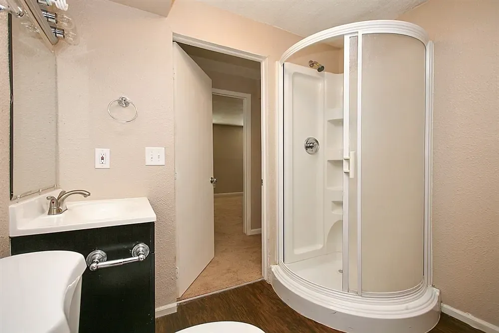 4 bed, 1736 sqft, $1,885 — Photo 3